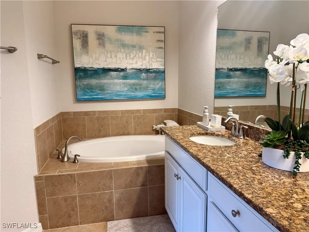9498 Napoli Lane Naples FL 34113
