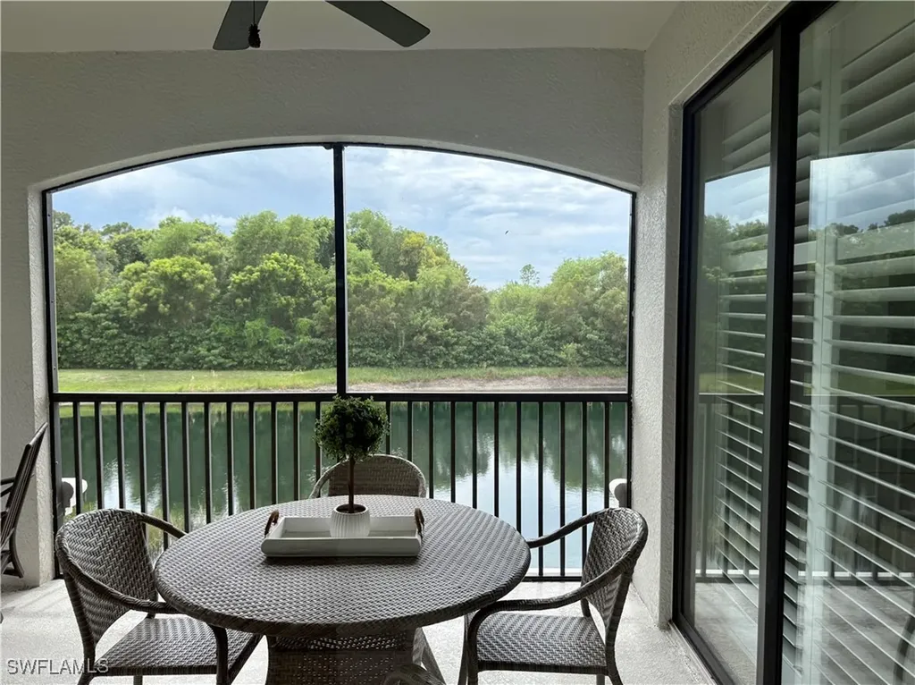 9498 Napoli Lane Naples FL 34113