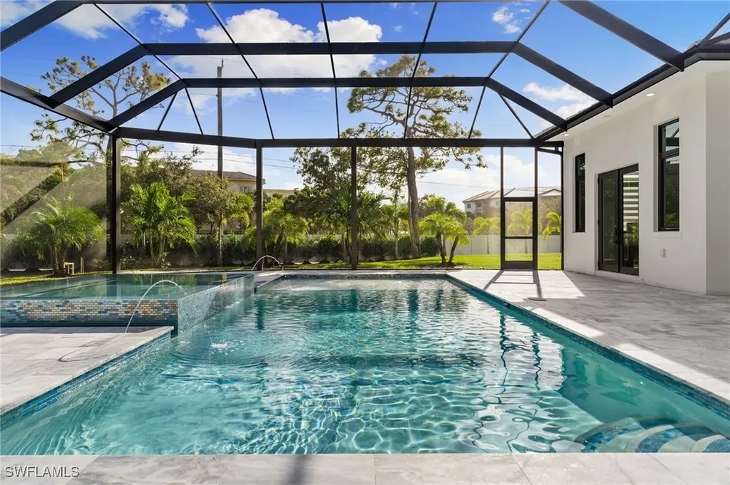 10 Caribbean Road Naples FL 34108