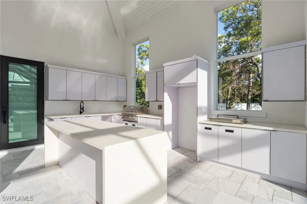 10 Caribbean Road Naples FL 34108
