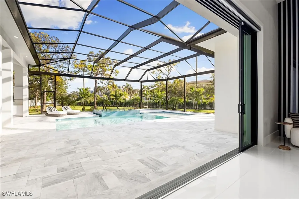 10 Caribbean Road Naples FL 34108