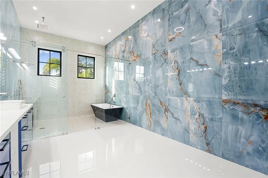 10 Caribbean Road Naples FL 34108