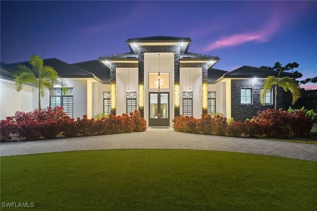 10 Caribbean Road Naples FL 34108