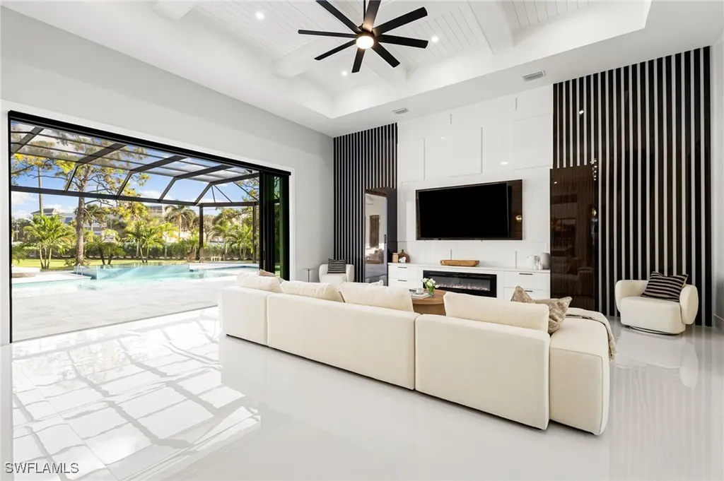 10 Caribbean Road Naples FL 34108