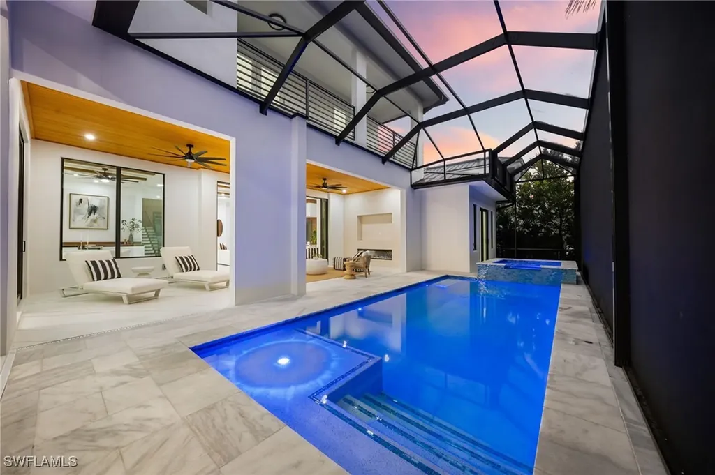 135 7th Street N Naples FL 34102