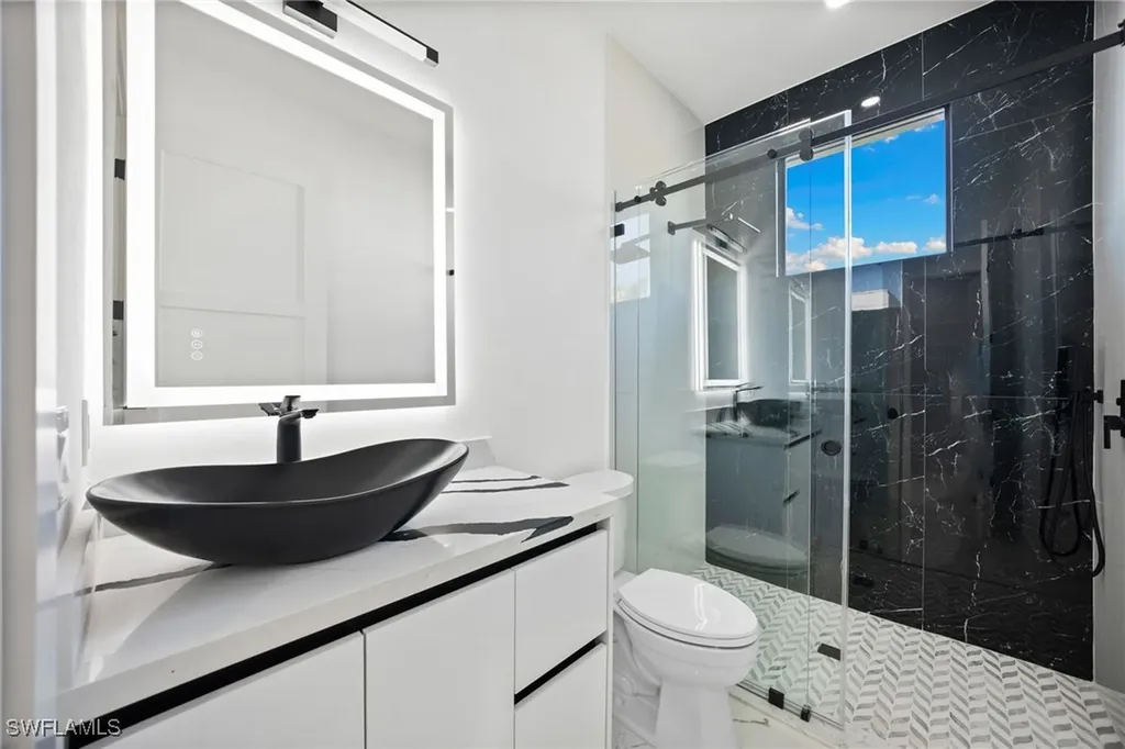 135 7th Street N Naples FL 34102