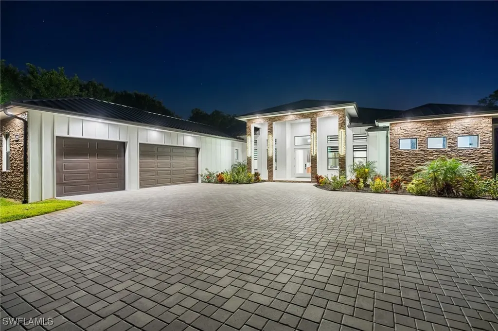 7040 Sable Ridge Lane Naples FL 34109