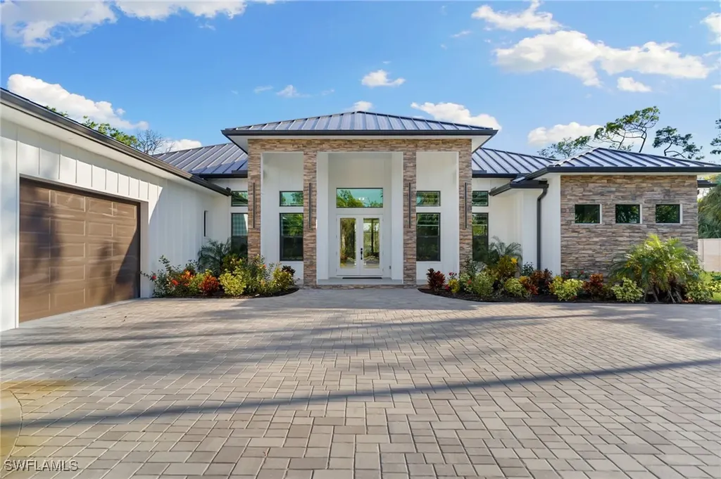 7040 Sable Ridge Lane Naples FL 34109