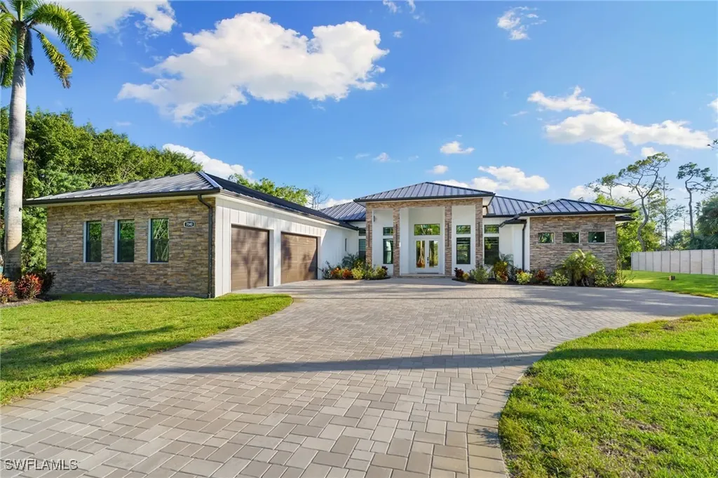 7040 Sable Ridge Lane Naples FL 34109