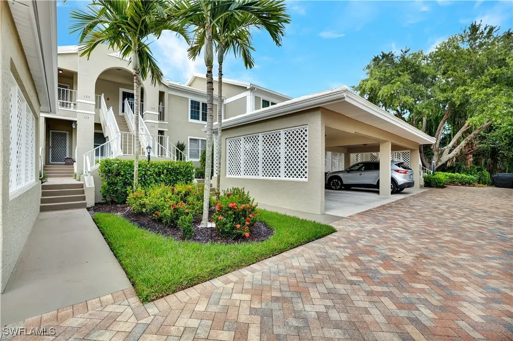 5895 Chanteclair Drive Naples FL 34108