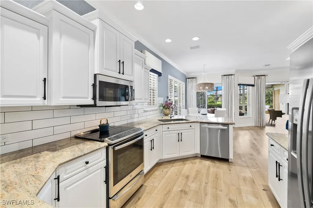 6064 Fairway Court Naples FL 34110