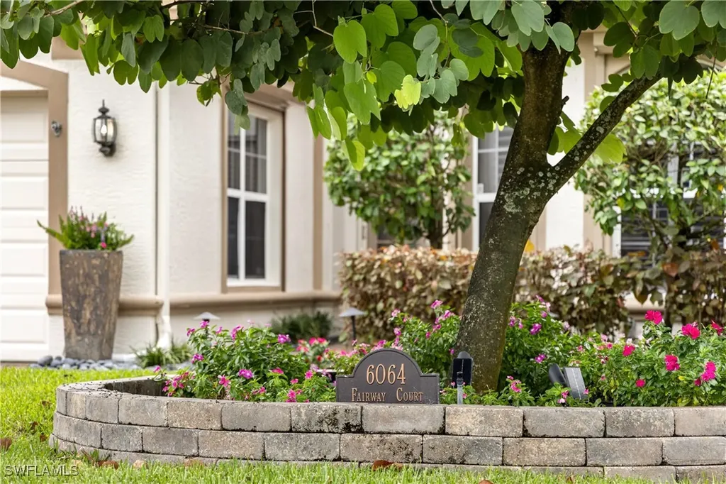 6064 Fairway Court Naples FL 34110