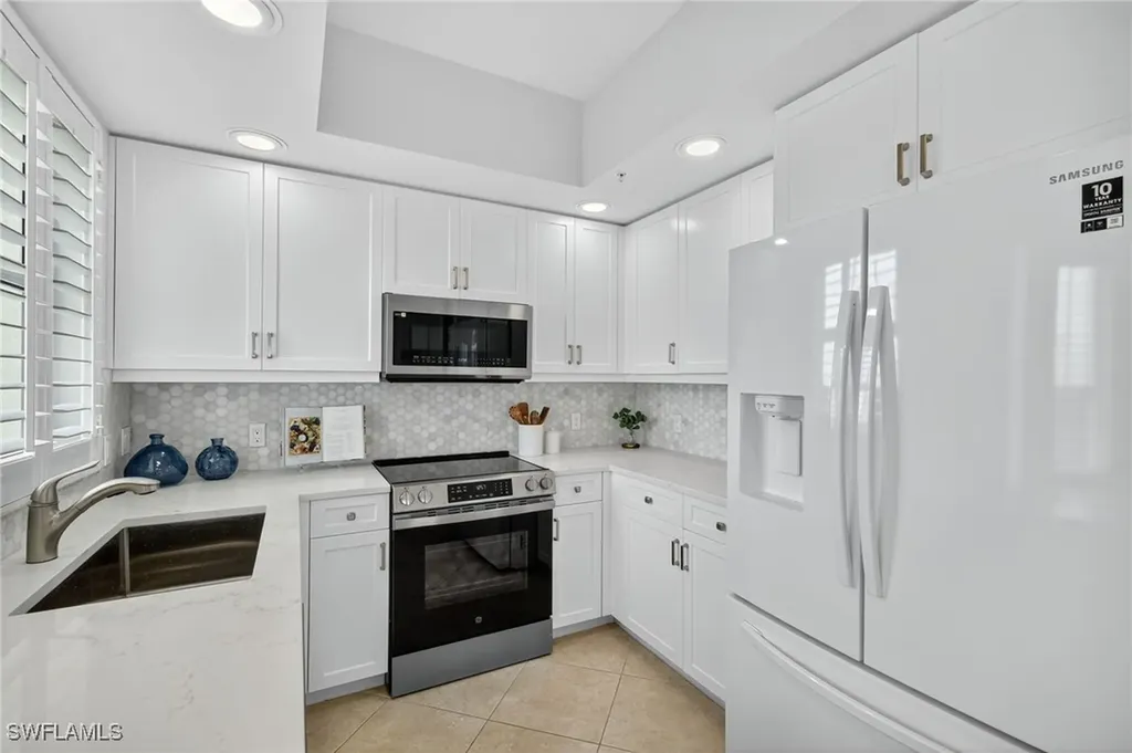 325 Dunes Boulevard Naples FL 34110