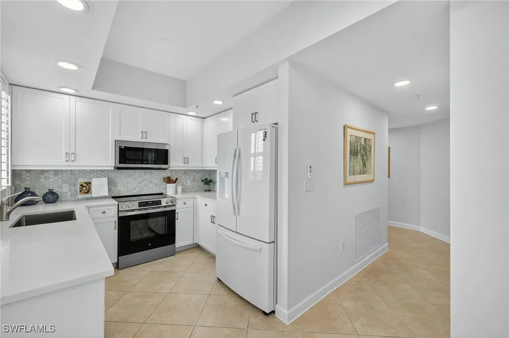 325 Dunes Boulevard Naples FL 34110