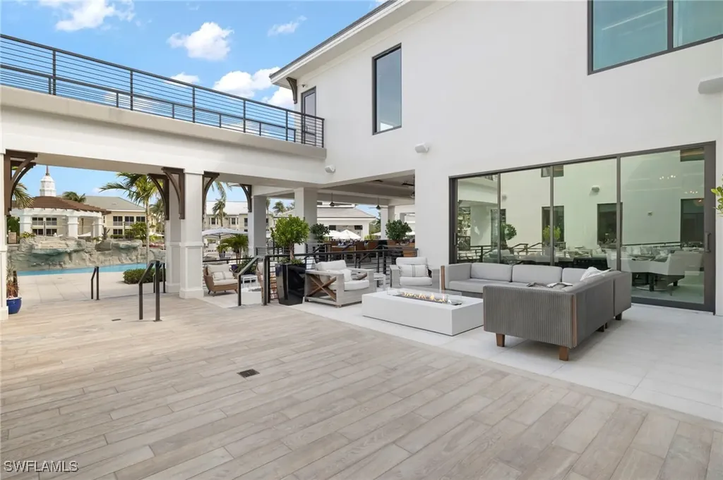 325 Dunes Boulevard Naples FL 34110