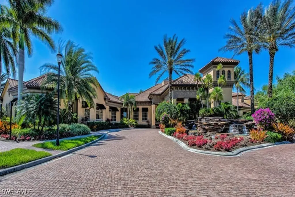 6971 Amen Corner Court Naples FL 34113