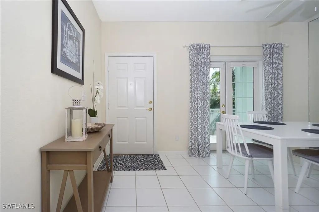 853 Tanbark Drive Naples FL 34108