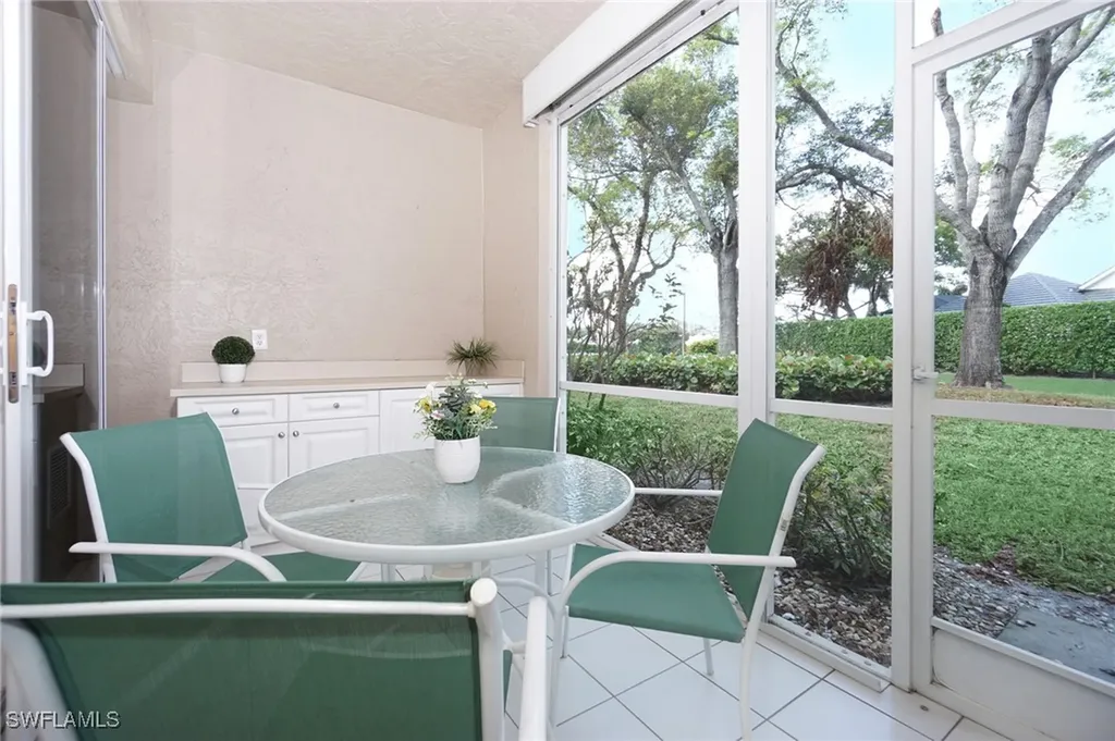 853 Tanbark Drive Naples FL 34108