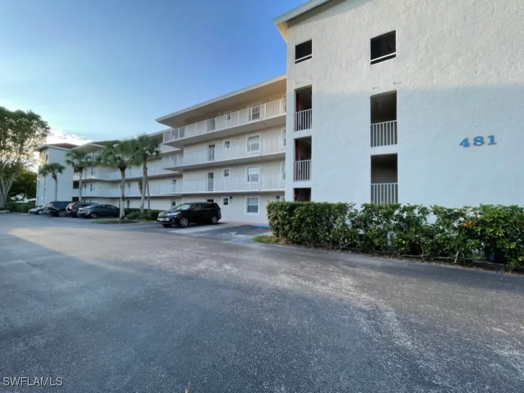 481 Quail Forest Boulevard Naples FL 34105