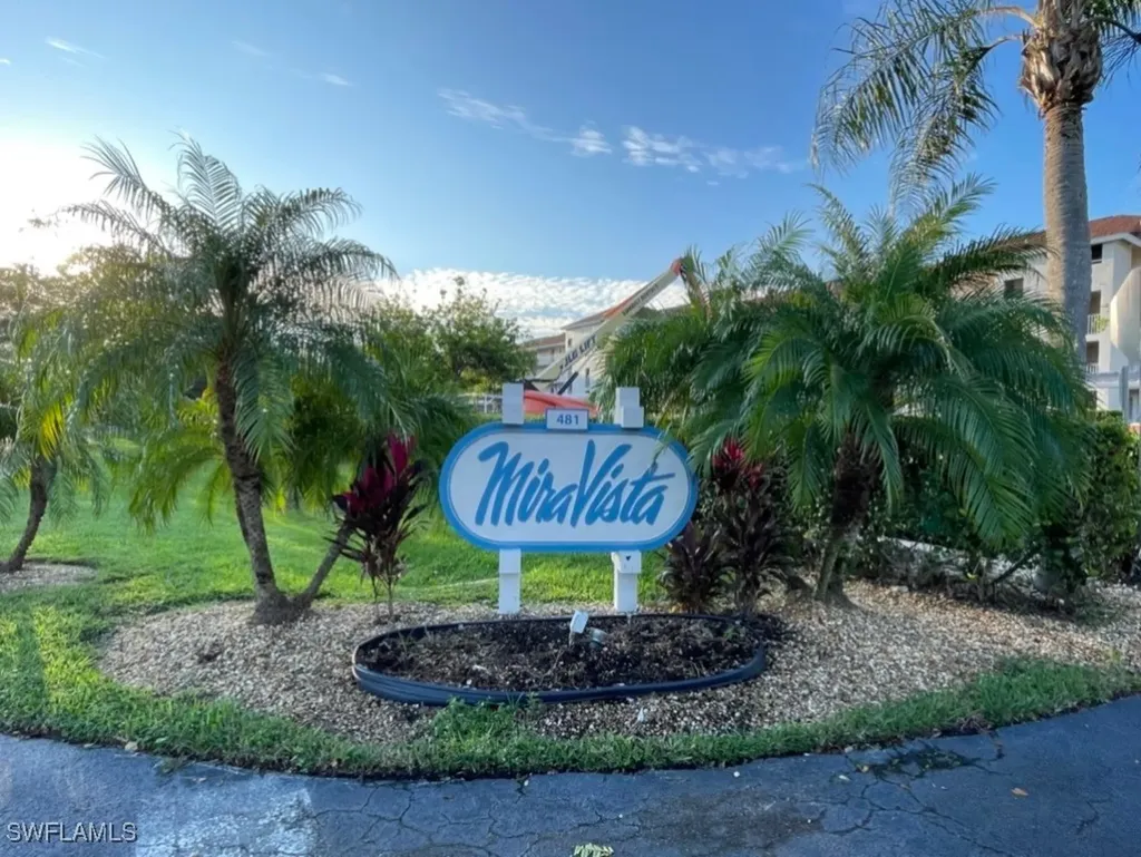 481 Quail Forest Boulevard Naples FL 34105