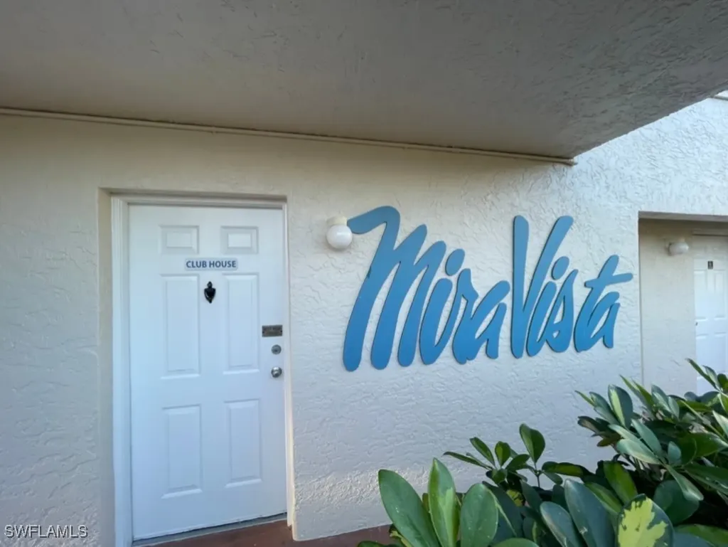 481 Quail Forest Boulevard Naples FL 34105