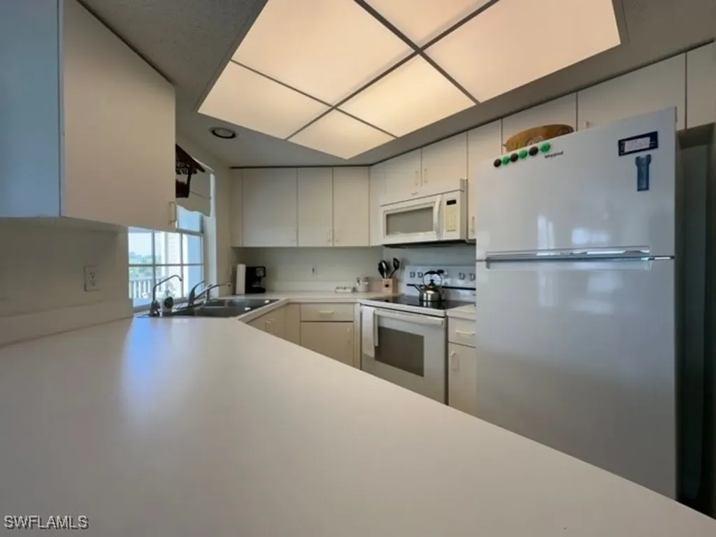 481 Quail Forest Boulevard Naples FL 34105