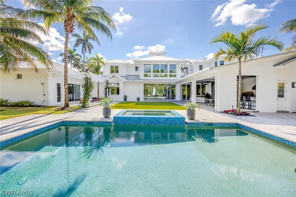 175 Center Street Naples FL 34108