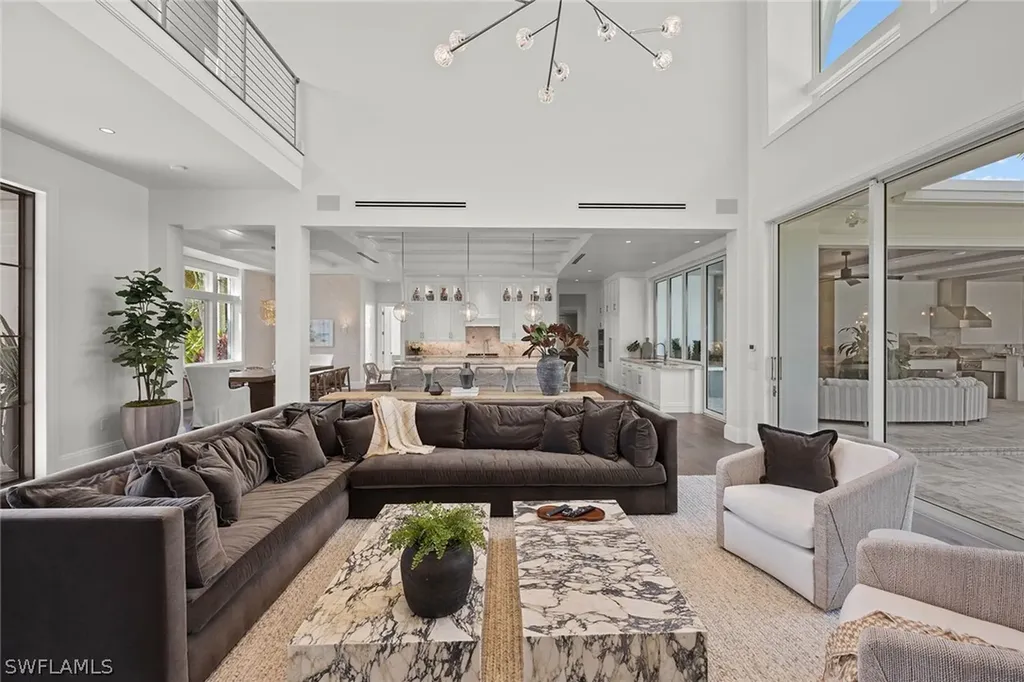175 Center Street Naples FL 34108