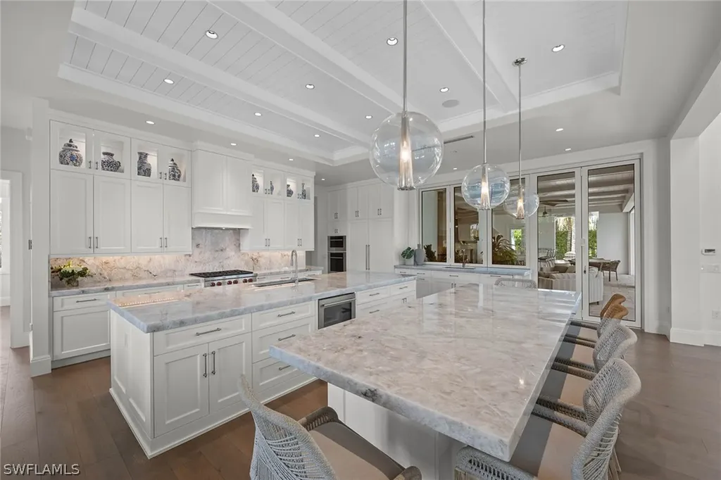 175 Center Street Naples FL 34108