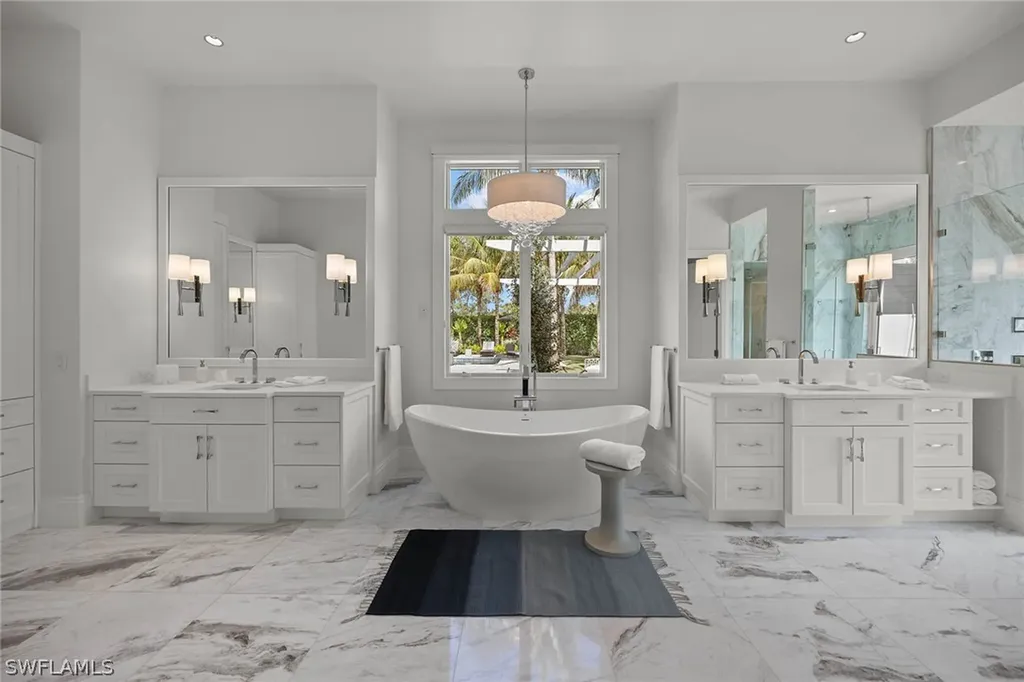 175 Center Street Naples FL 34108