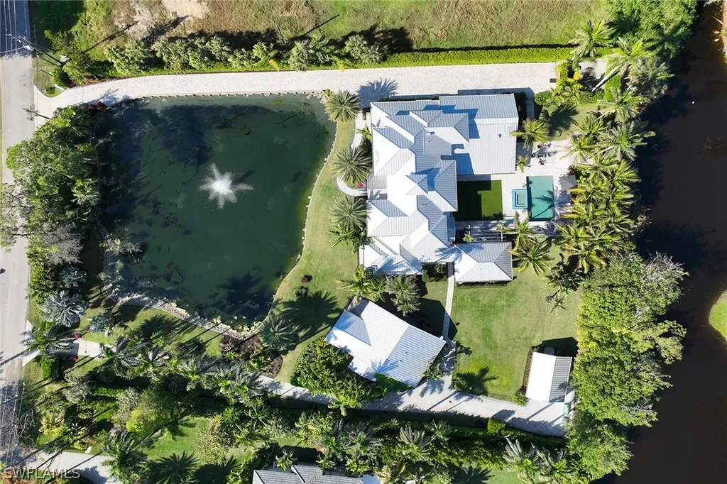 175 Center Street Naples FL 34108