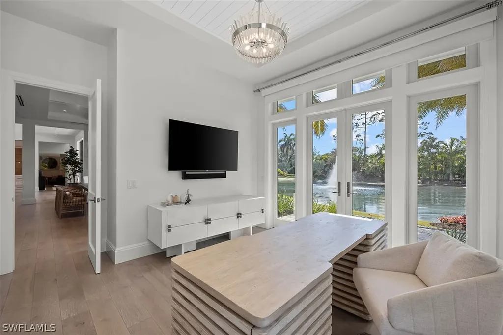 175 Center Street Naples FL 34108