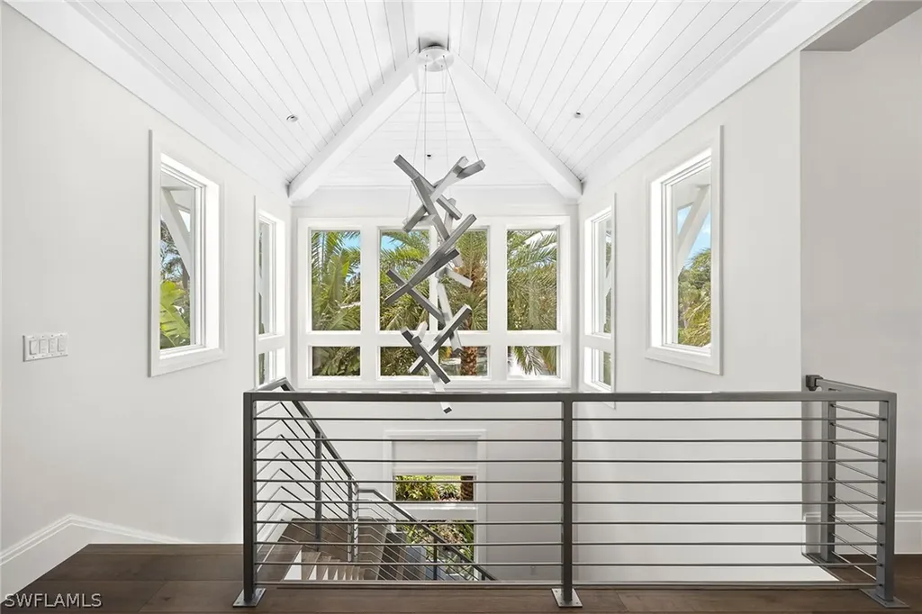 175 Center Street Naples FL 34108