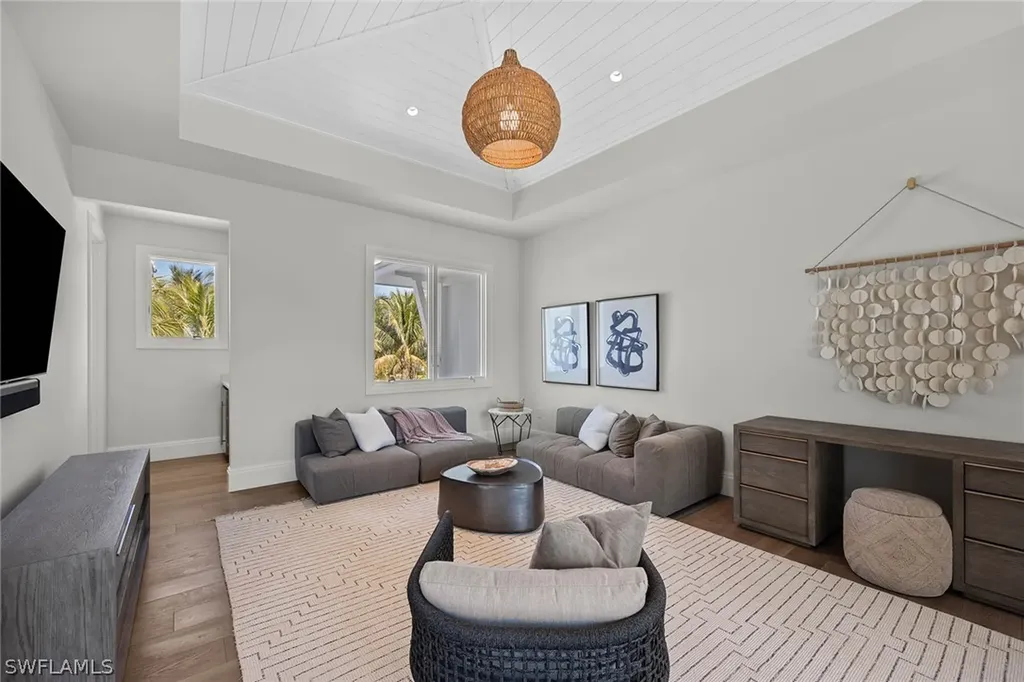 175 Center Street Naples FL 34108