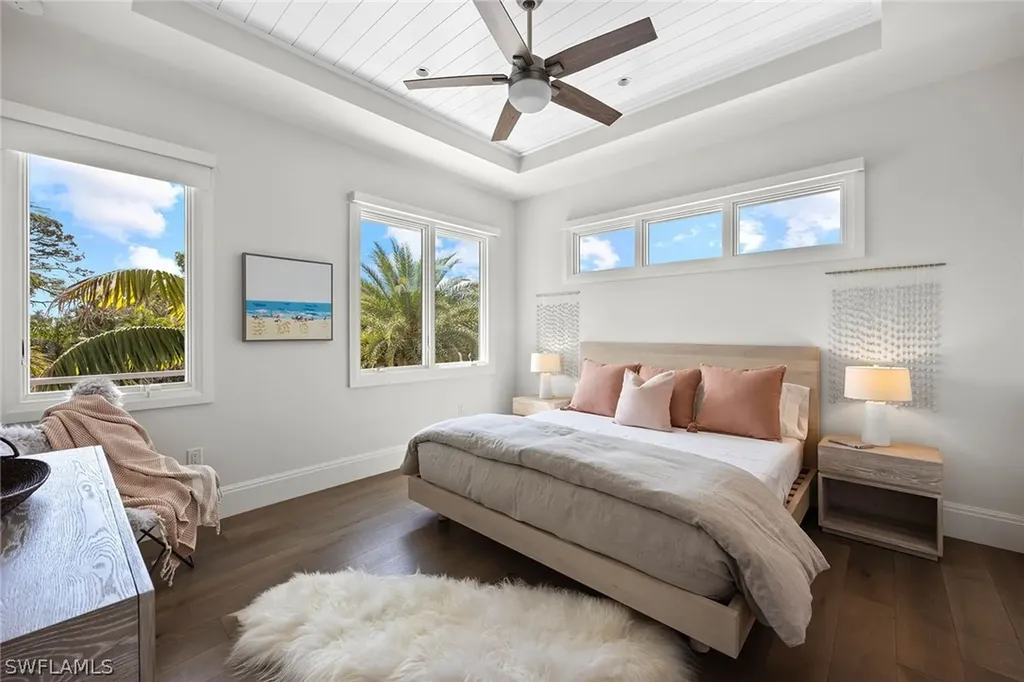 175 Center Street Naples FL 34108