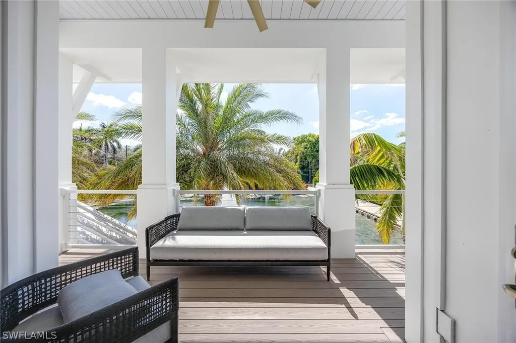 175 Center Street Naples FL 34108