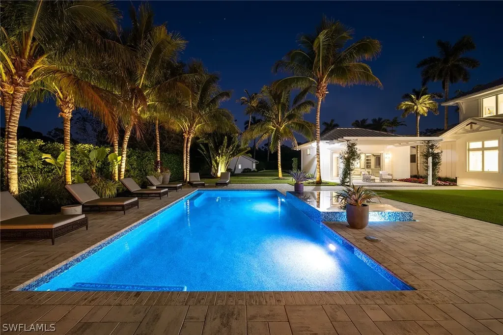 175 Center Street Naples FL 34108