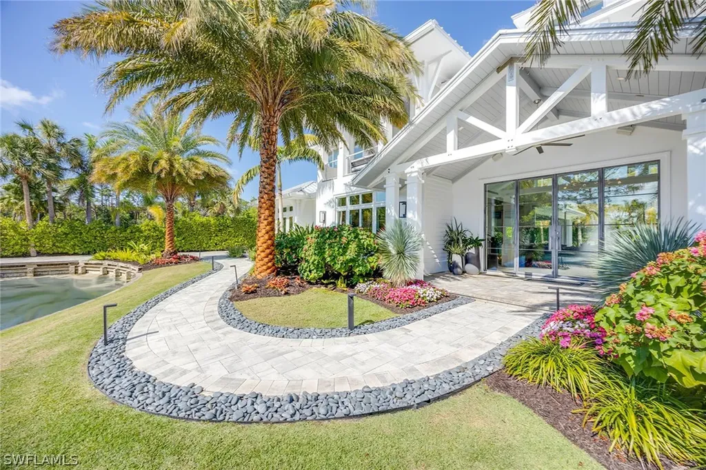 175 Center Street Naples FL 34108