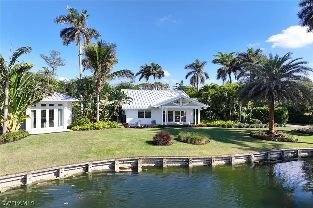 175 Center Street Naples FL 34108