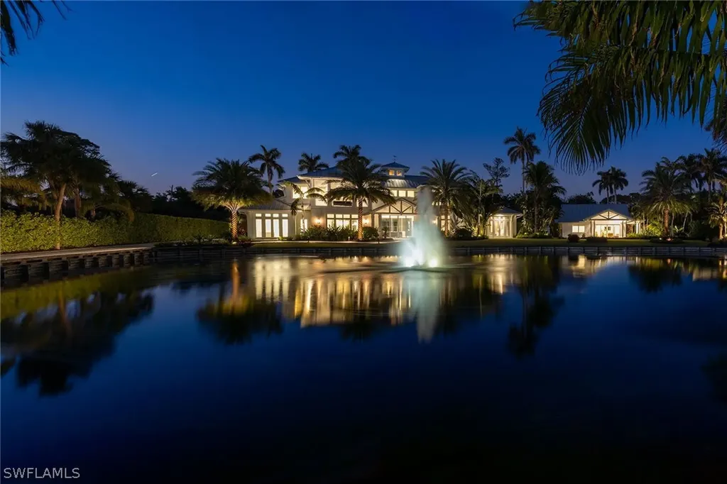 175 Center Street Naples FL 34108
