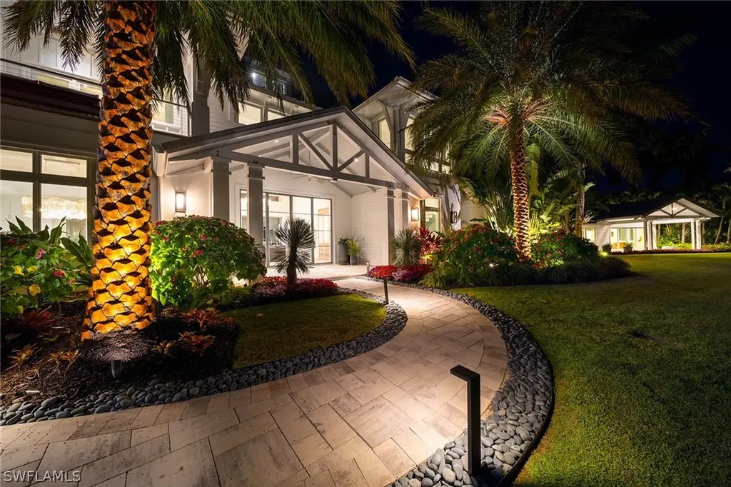 175 Center Street Naples FL 34108