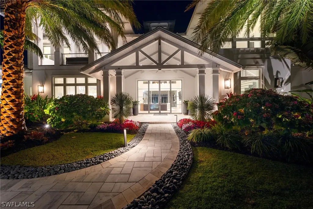 175 Center Street Naples FL 34108