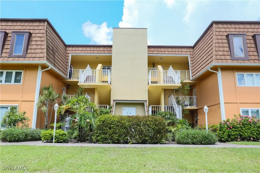 1850 Bald Eagle Drive Naples FL 34105