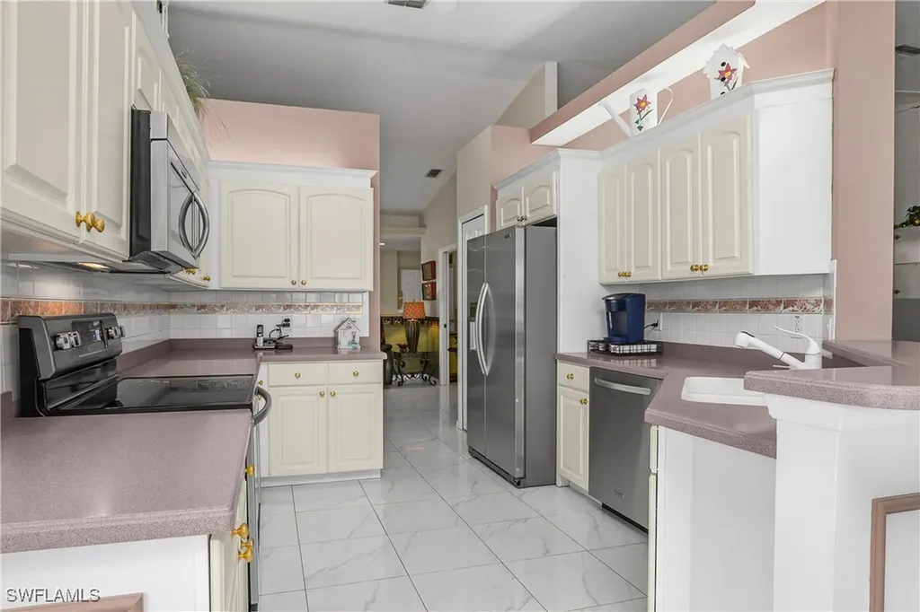 5643 Sandlewood Court Naples FL 34110