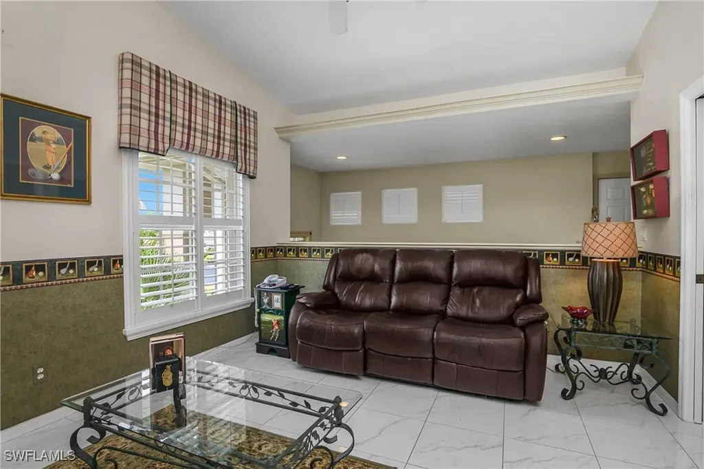 5643 Sandlewood Court Naples FL 34110
