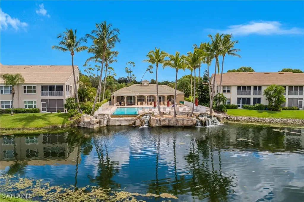 5643 Sandlewood Court Naples FL 34110