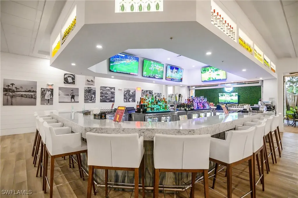 5643 Sandlewood Court Naples FL 34110