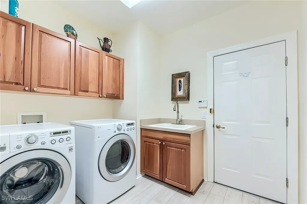 9127 Falling Leaf Drive Estero FL 34135