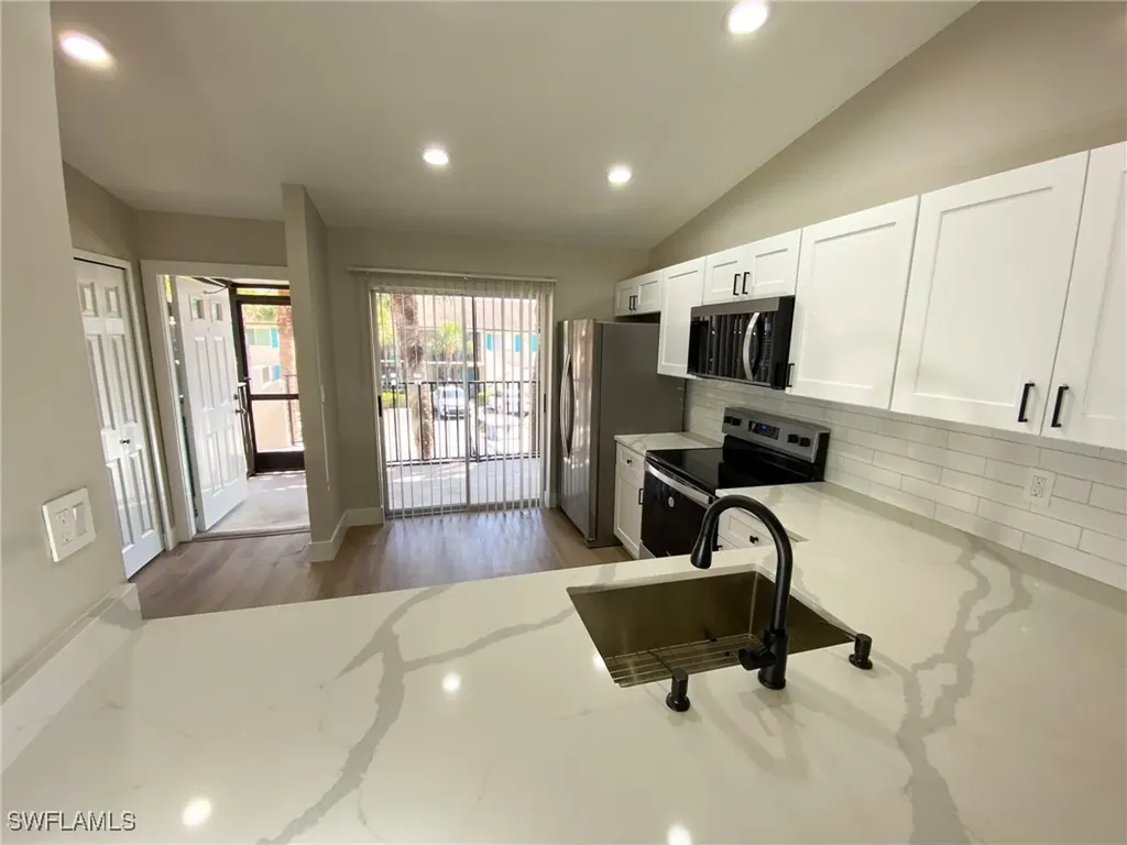 4180 Looking Glass Lane Naples FL 34112