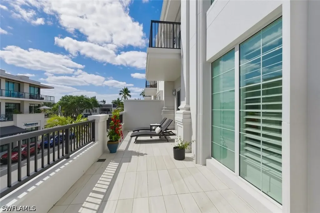 490 5th Street S Naples FL 34102